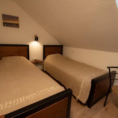 Pansion Nana ゲストハウス Aleksandrovac