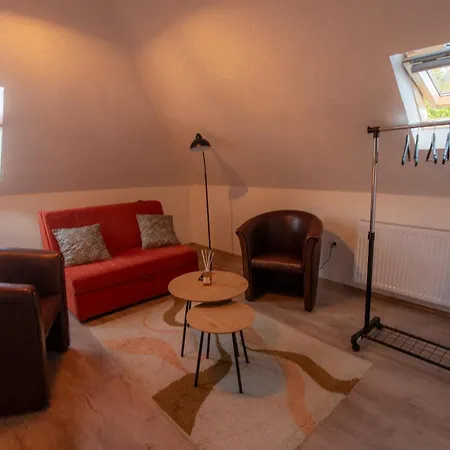 Pansion Nana ゲストハウス 3*